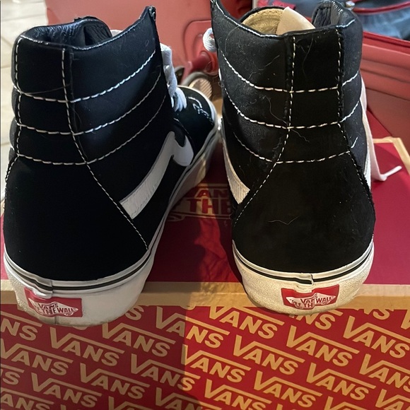 Vans Black and White High-Top Sneakers - Picture 4 of 6